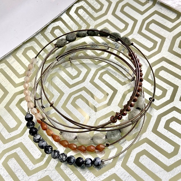 Set of 6 bangle stone bracelets - Picture 2 of 2